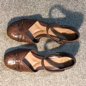 Nurture brown leather clogs, size 10